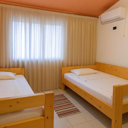 Cozy Big Apartment With Balcony Tirana Extérieur photo