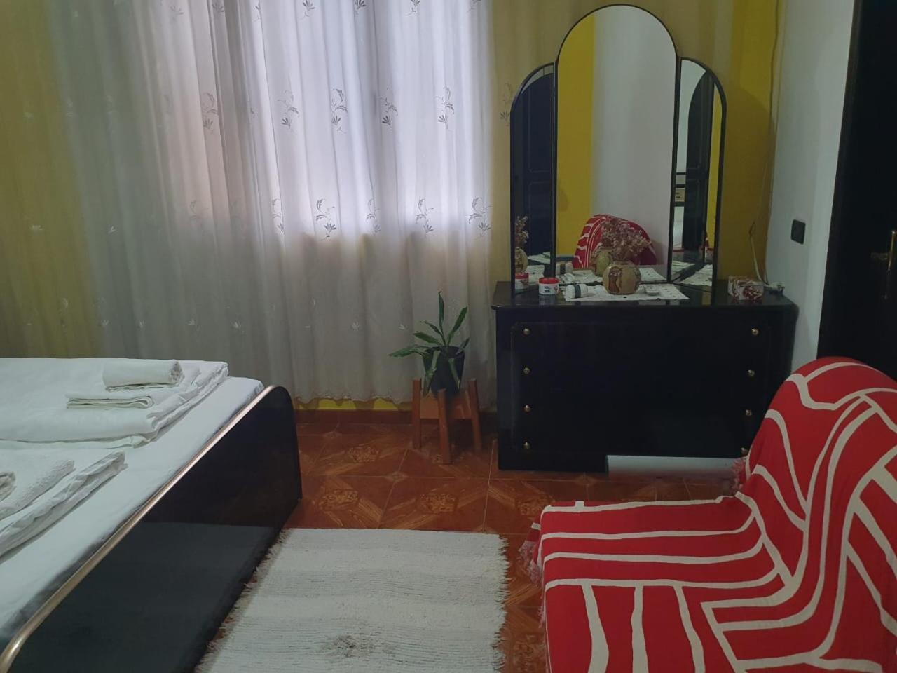 Cozy Big Apartment With Balcony Tirana Extérieur photo