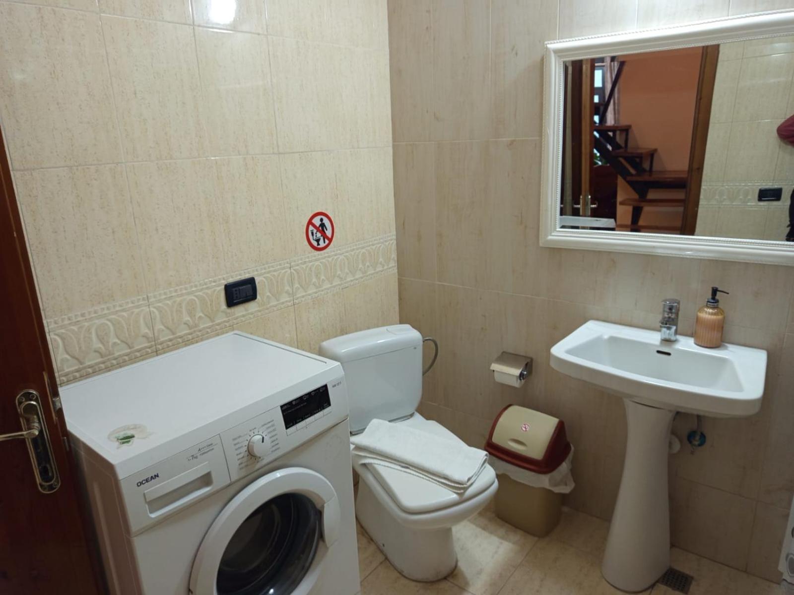Cozy Big Apartment With Balcony Tirana Extérieur photo