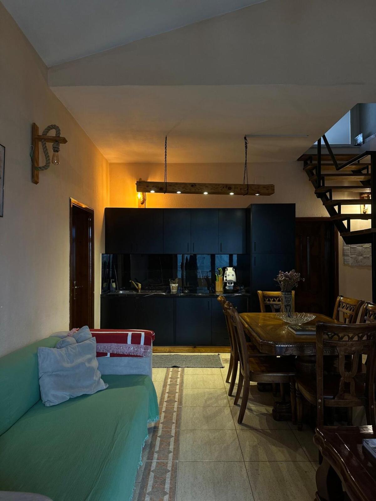 Cozy Big Apartment With Balcony Tirana Extérieur photo