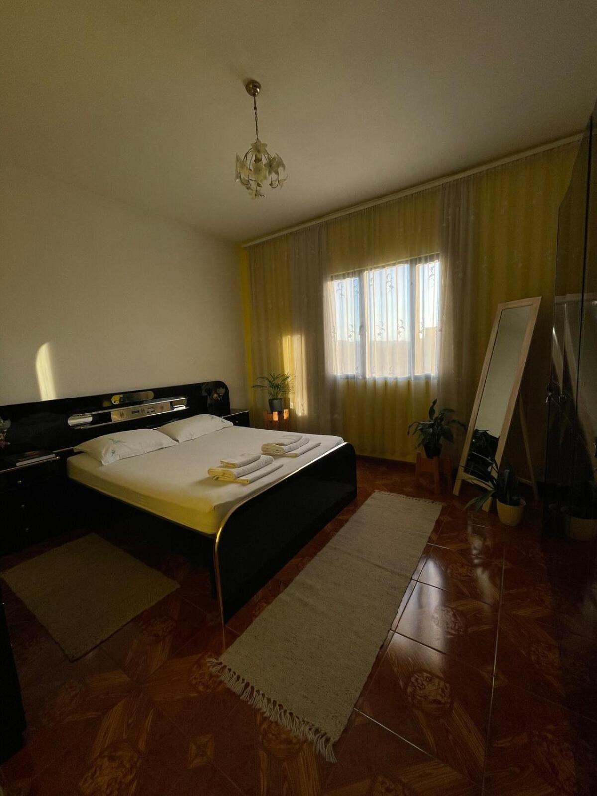 Cozy Big Apartment With Balcony Tirana Extérieur photo